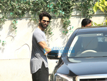 Fatima Sana Shaikh and Shahid Kapoor at the gym