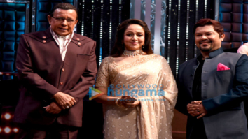 Hema Malini snapped on the sets of Dance India Dance