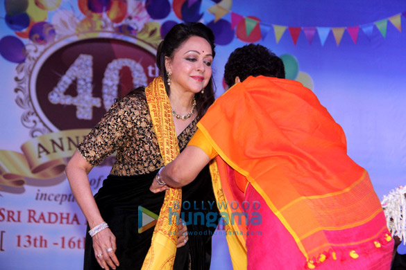 hema malini graces a book launch at iskcon 1