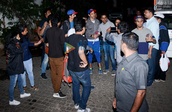 hrithik roshan meets his fans on his birthday 6