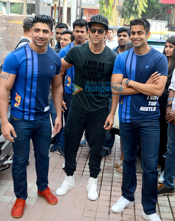 hrithik roshan snapped at arko gym 3