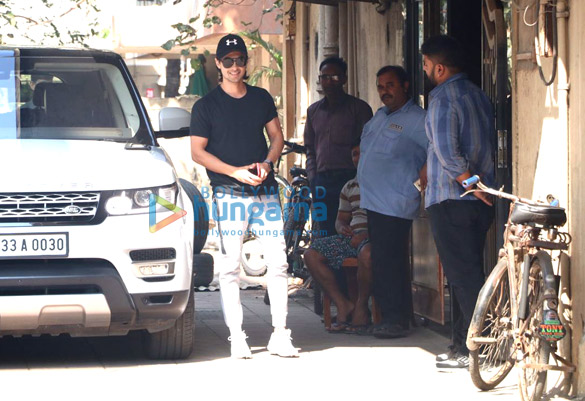 jhanvi kapoor aayush sharma and sophie choudry snapped in mumbai 3