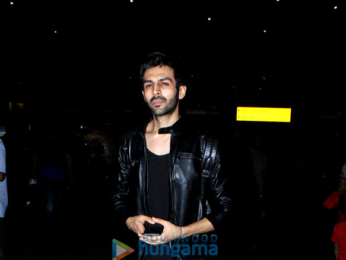 Kareena Kapoor Khan and Kartik Aaryan snapped at the airport