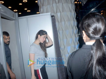 Kareena Kapoor Khan snapped at the airport