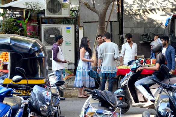 krishna shroff snapped in bandra 3