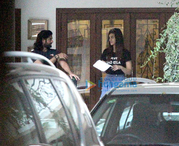 kriti sanon spotted at bandra 2