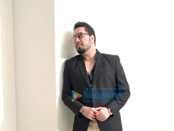 Mika Singh at the press meet for the success of song 'Aaja Sohniye'