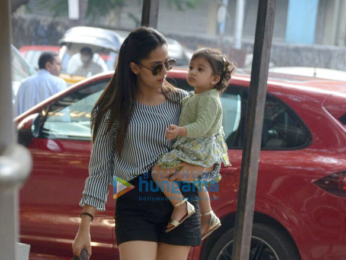 Mira Rajput and daughter at khar