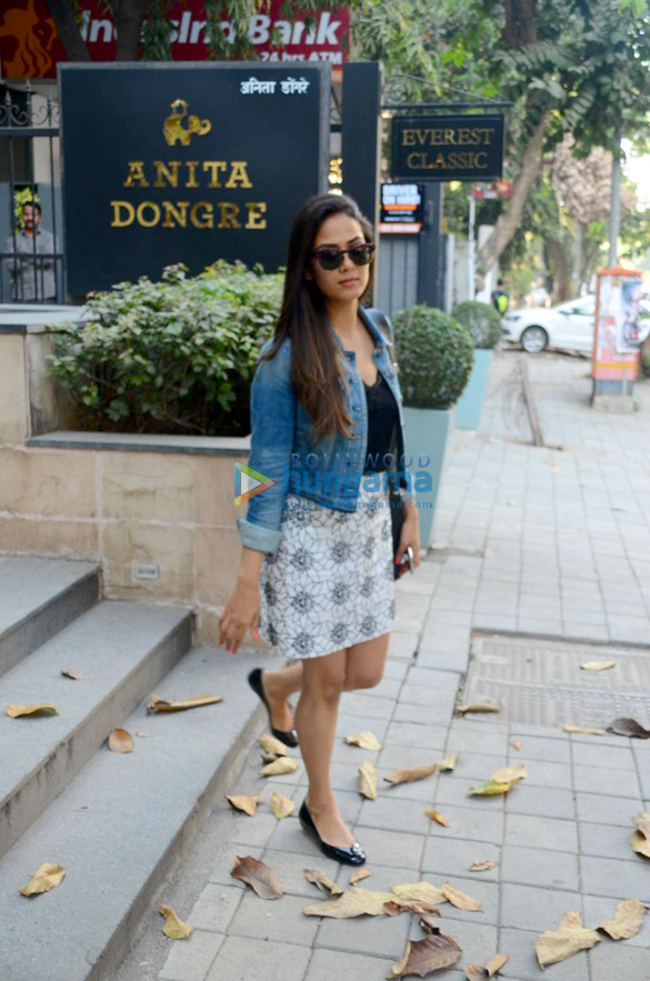 Mira Rajput spotted at Anita Dongre’s store in Khar Mira Rajput spotted at Anita Dongre’s store in Khar