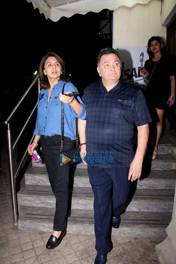 Neetu Singh and Rishi Kapoor spotted at Juhu Neetu Singh and Rishi Kapoor spotted at Juhu