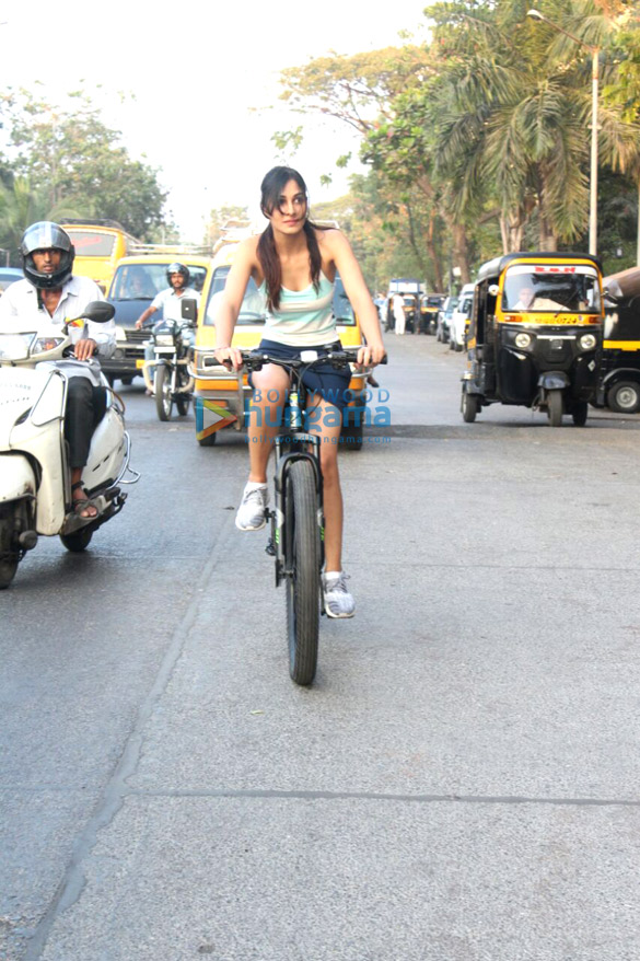 pooja chopra spotted riding a bicycle in lokhandwala 4