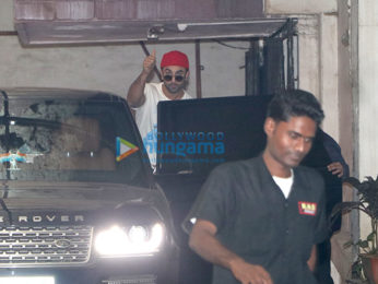 Ranbir Kapoor spotted at bandra