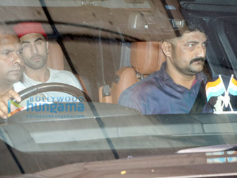 Ranbir Kapoor spotted at bandra
