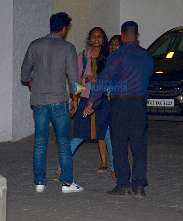 Ranbir Kapoor takes a ride on his cycle to home after movie shoot Ranbir Kapoor takes a ride on his cycle to home after movie shoot