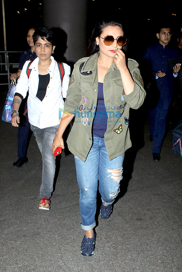 Rani Mukerji and Ajay Devgn snapped at the airport Rani Mukerji and Ajay Devgn snapped at the airport