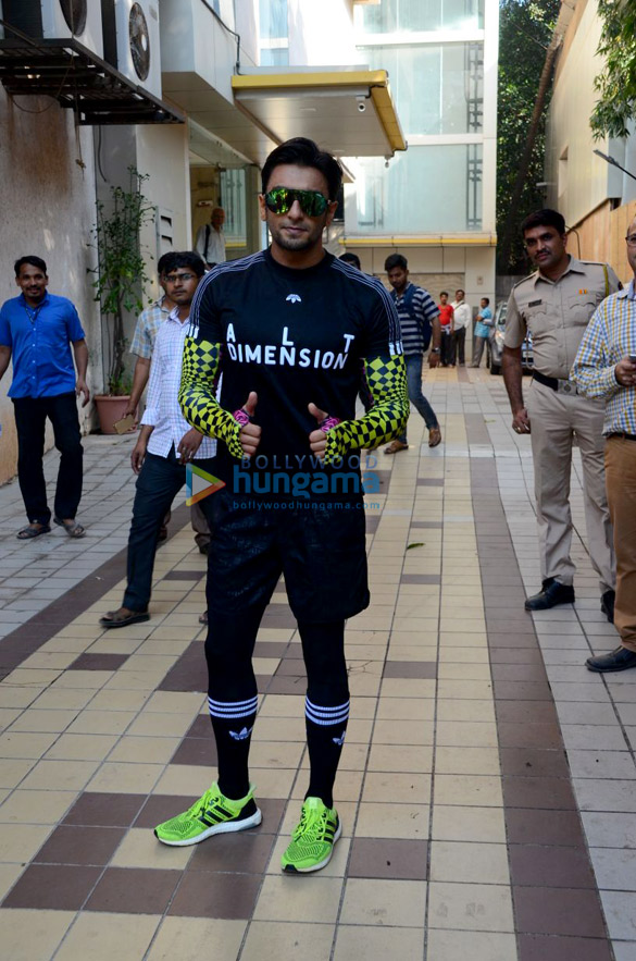 ranveer singh spotted after dance rehearsals in bandra 2