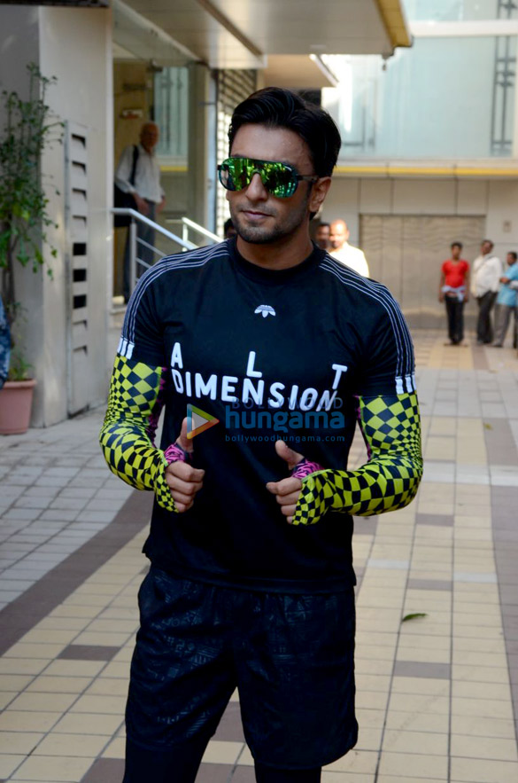 ranveer singh spotted after dance rehearsals in bandra 3