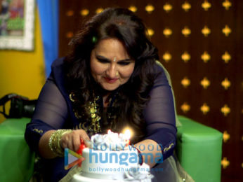 Reena Roy celebrates her comeback on the sets of her chat show