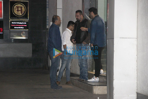 sanjay dutt arjun kapoor and sara ali khan spotted at ashutosh gowarikers office 3