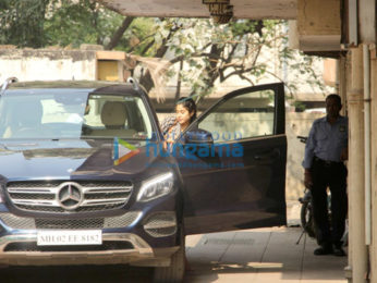 Sara Ali Khan and Janhvi Kapoor snapped at the gym