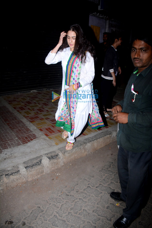 sara ali khan snapped in bandra 4 2