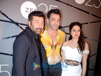 Shah Rukh Khan, Akshay Kumar, Deepika Padukone and others attend a bash held to celebrate 25 years of Zee network