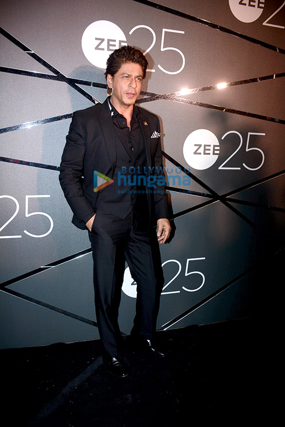 Shah Rukh Khan, Akshay Kumar, Deepika Padukone and others attend a bash held to celebrate 25 years of Zee network