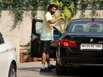 Shahid Kapoor, Aditya Roy Kapur and others snapped at the gym