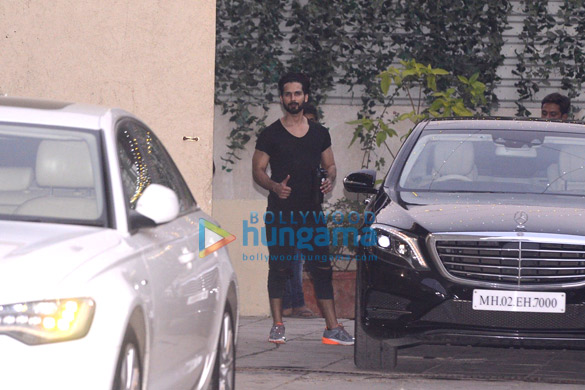shahid kapoor snapped at the gym 3 3