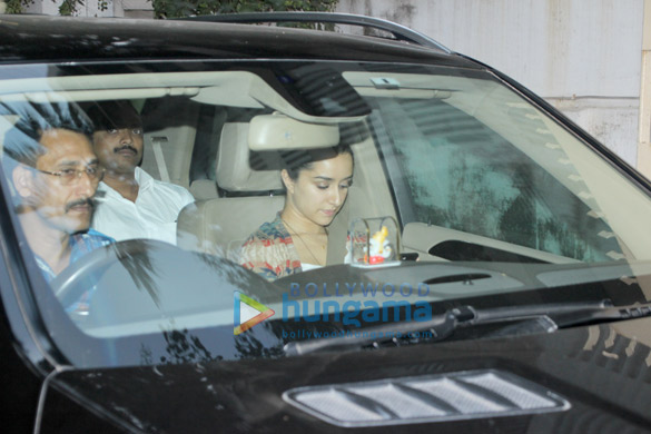 shraddha kapoor spotted at maddock office 4