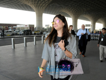 Sonam Kapoor, Kamal Haasan and Ileana D'Cruz Snapped at the airport