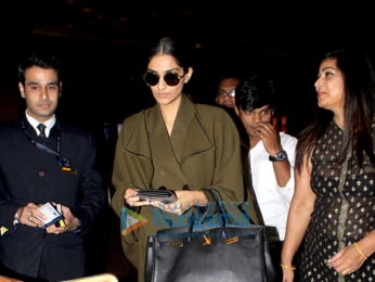 Sonam Kapoor, Soha Ali Khan and Kunal Khemu snapped at the airport