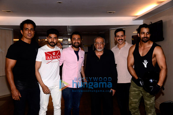 sonu sood hosts the bash for paltan team 1