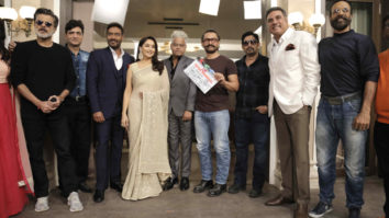 WOW! Aamir Khan gives the clap on the first day of Total Dhamaal shoot
