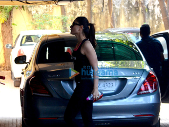 Kareena Kapoor Khan spotted at gym in Khar