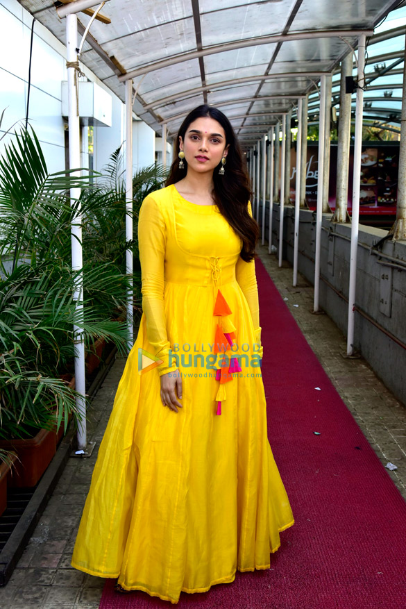 aditi rao hydari spotted in andheri 2