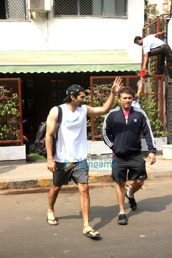 aditya roy kapur and mohit suri spotted outside a cafe in bandra 5