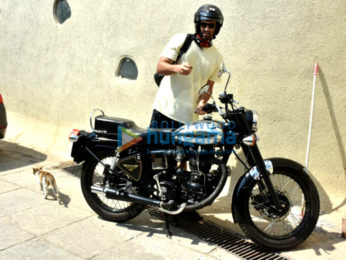 Aditya Roy Kapur spotted at Bandra