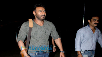 Ajay Devgn, Kajol, Sidharth Malhotra, Sussanne Khan, Athiya Shetty and Aftab Shivdasini snapped at the Mumbai airport last night