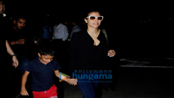 Ajay Devgn, Kajol, Sidharth Malhotra, Sussanne Khan and Aftab Shivdasini snapped at the Mumbai airport last night