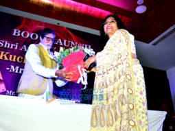 Amitabh Bachchan launches Mr. Virendra Ojha’s book ‘Kuch Shabd Mere’