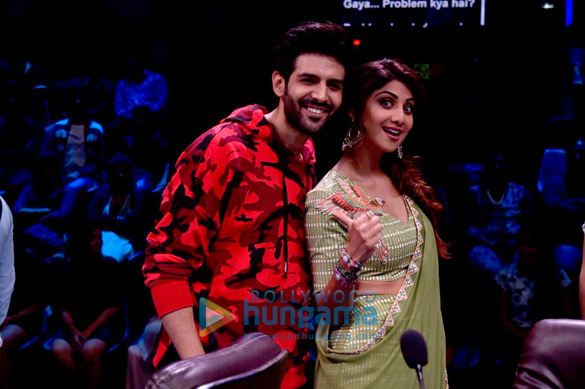 cast of sonu ke titu ki sweety snapped on the sets of super dancer 2 3