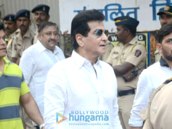 Celebs attend Sridevi's cremation ceremony at Seva Samaj Crematorium and Hindu Cemetery in Vile Parle, Mumbai