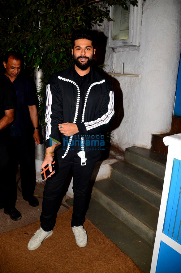 celebs grace manmohan shettys birthday party at olive in bandra 15