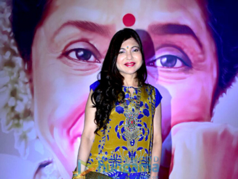 Celebs grace Yash Chopra's memorial award