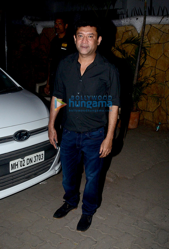 celebs grace a party at moranis residence 2