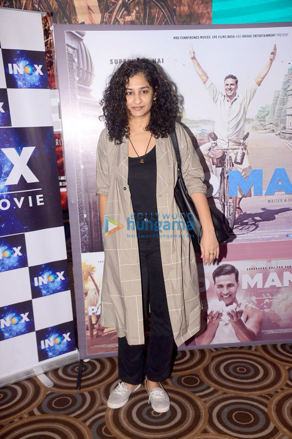 celebs grace special screening of pad man 04