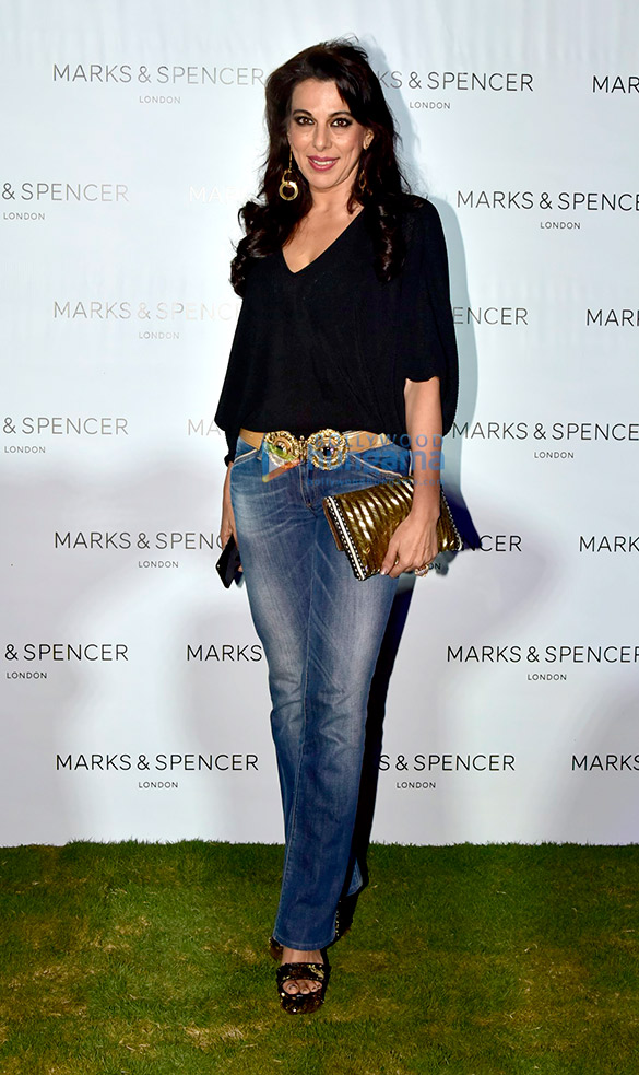 esha gupta and ali fazal grace the launch of marks spencers 2018 collection 9