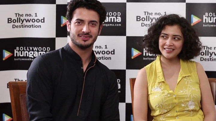 Geetanjali Thapa REVEALS What Will Be The Tinder Bios Of Popular B-Town Stars Geetanjali Thapa REVEALS What Will Be The Tinder Bios Of Popular B-Town Stars