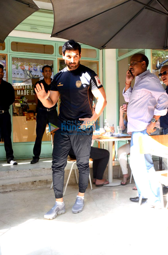 john abraham spotted at the kitchen garden in bandra 2